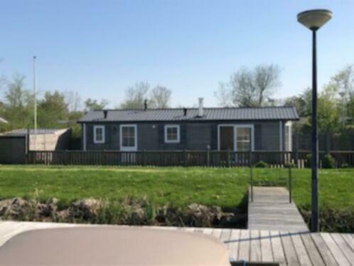 Waterchalet Number 6 Recreationpark Yn'E Lijte Grou Met Ligplaats Boot别墅 外观 照片